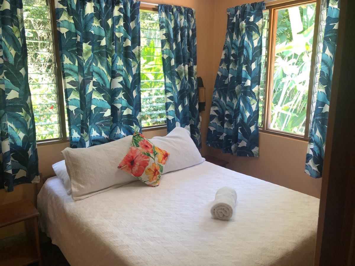Hotel El Mono Feliz Ojochal Ngoại thất bức ảnh