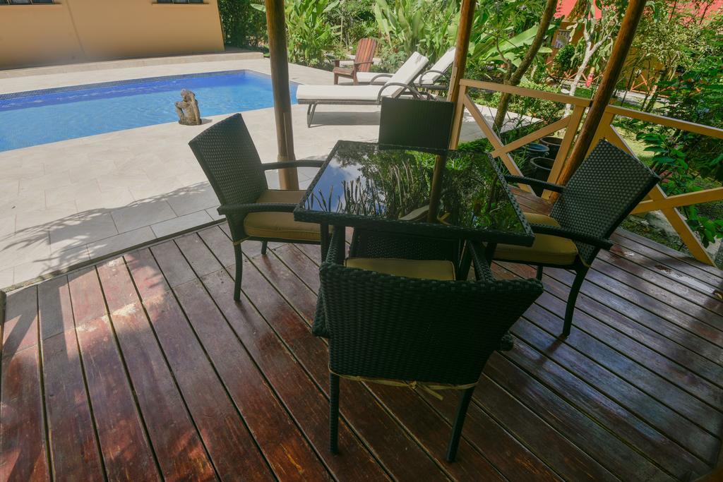 Hotel El Mono Feliz Ojochal Ngoại thất bức ảnh