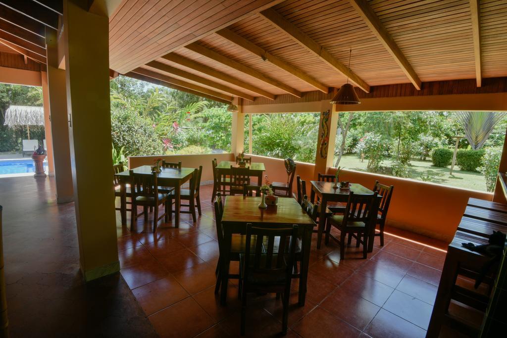 Hotel El Mono Feliz Ojochal Ngoại thất bức ảnh