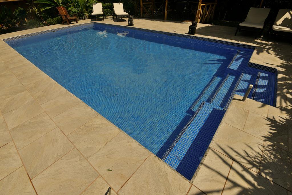 Hotel El Mono Feliz Ojochal Ngoại thất bức ảnh