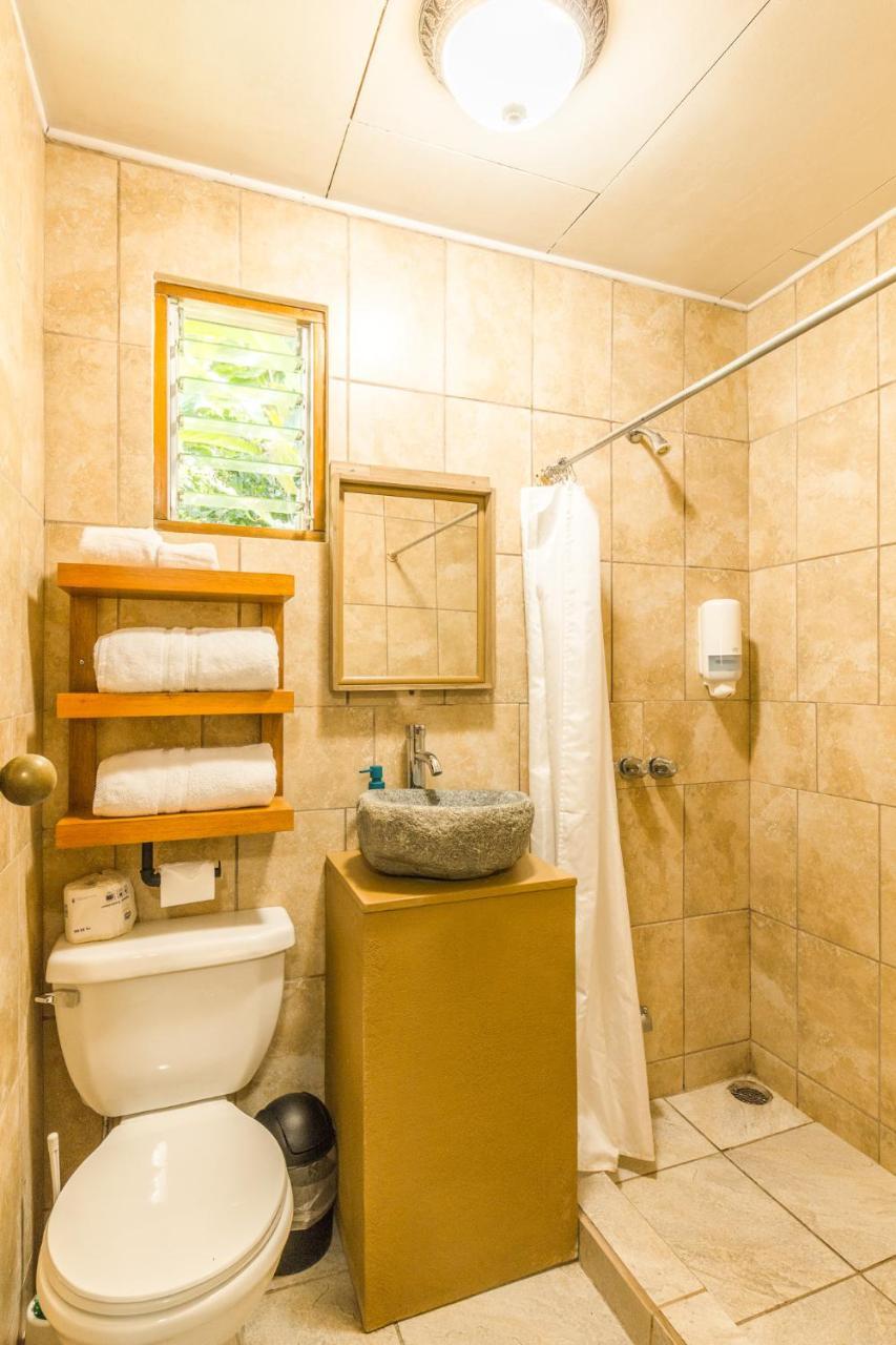 Hotel El Mono Feliz Ojochal Ngoại thất bức ảnh