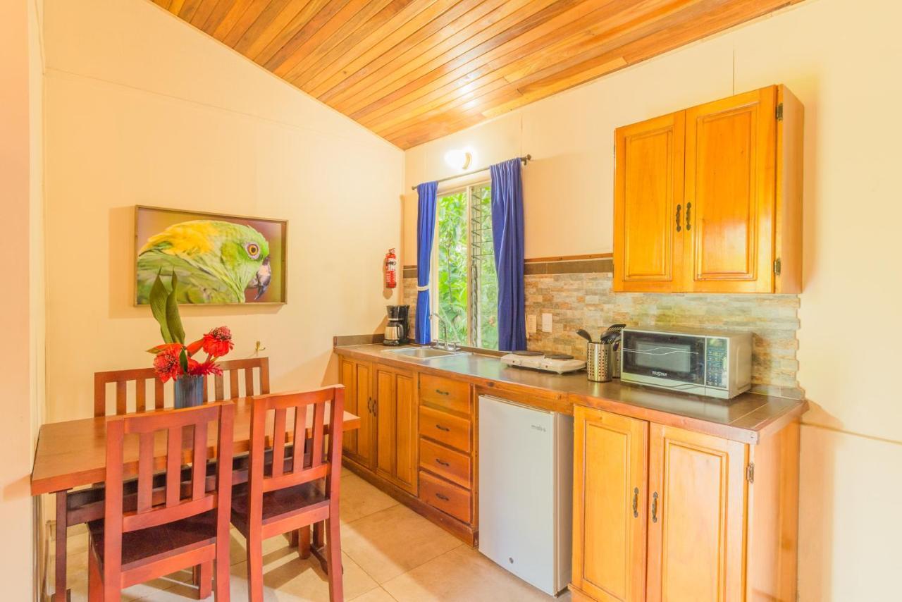 Hotel El Mono Feliz Ojochal Ngoại thất bức ảnh