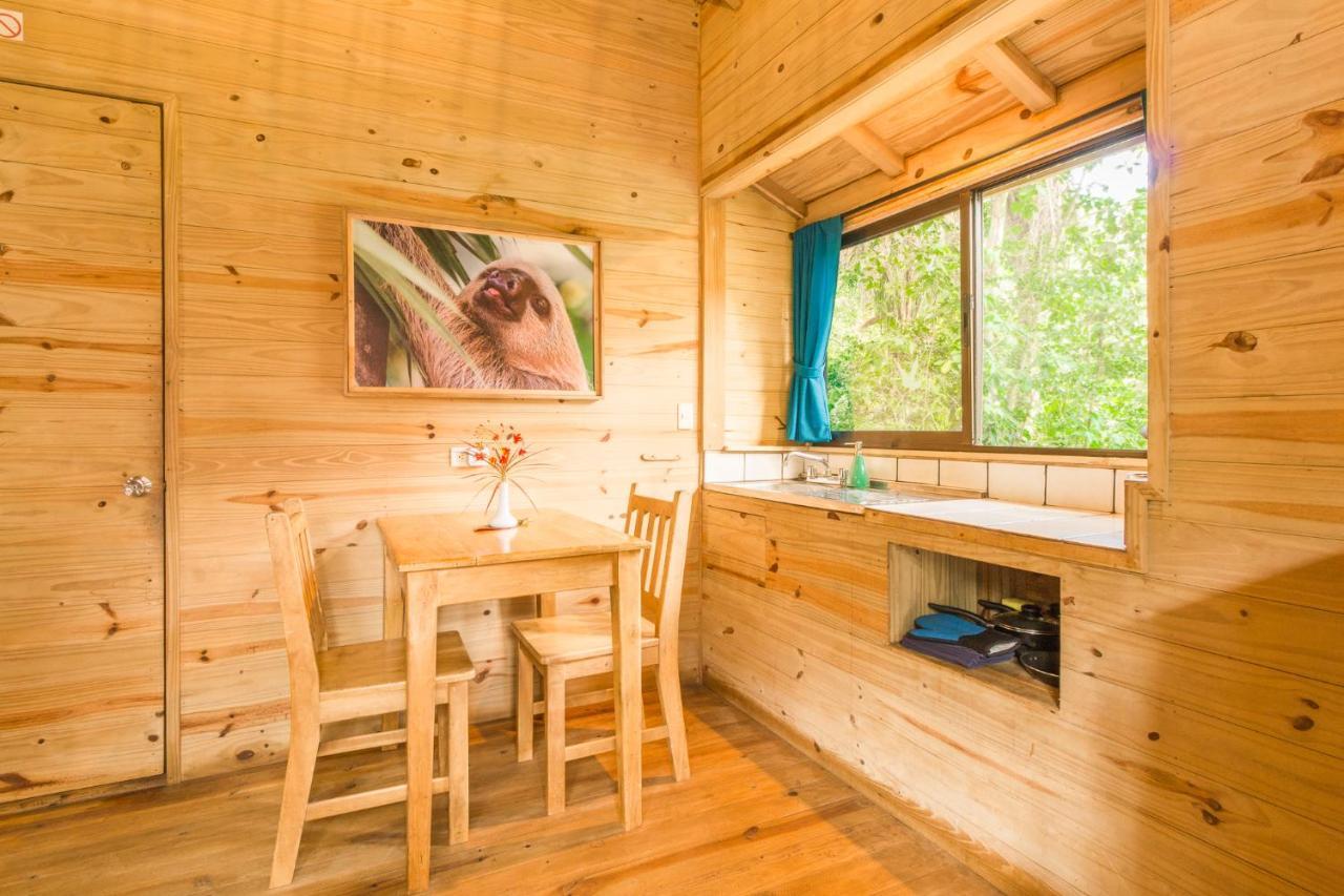 Hotel El Mono Feliz Ojochal Ngoại thất bức ảnh